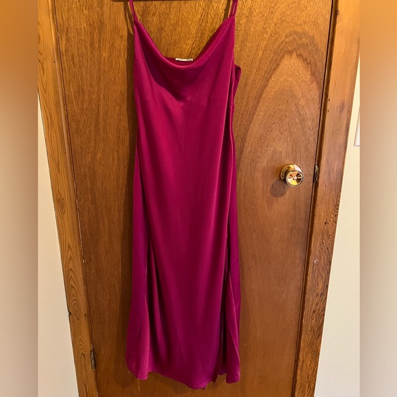 Satin silk midi dress size medium- NEVER WORN!! without tags (thinking I would) - Picture 3 of 3